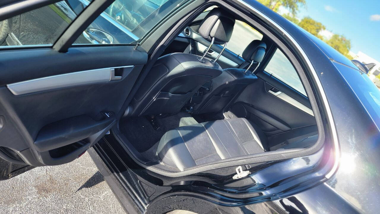 2014 Mercedes-Benz C-Class  - $13,900
