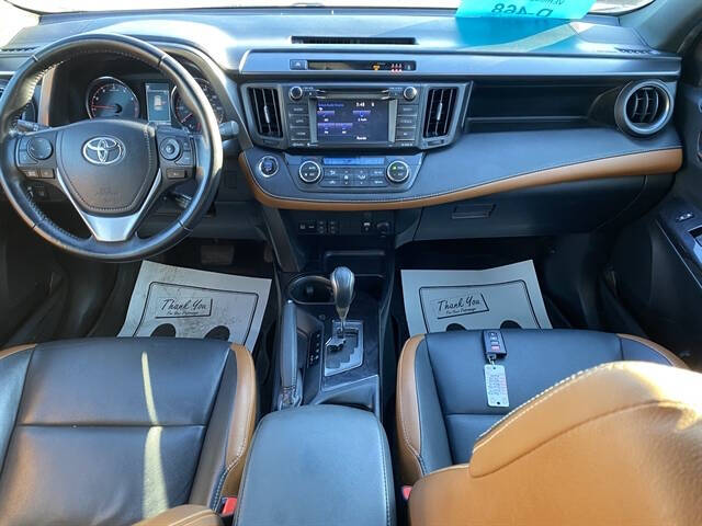 2017 Toyota RAV4 SE