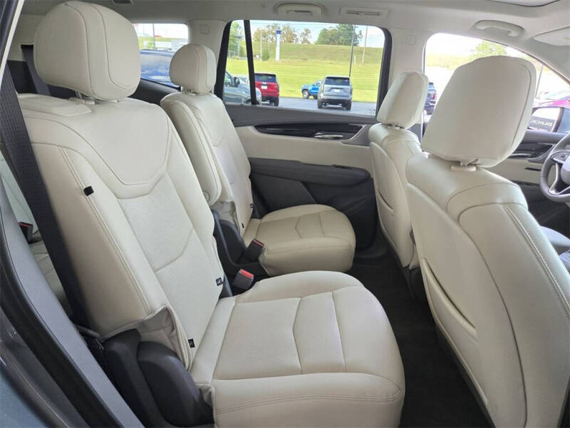 2025 Cadillac XT6 Premium Luxury