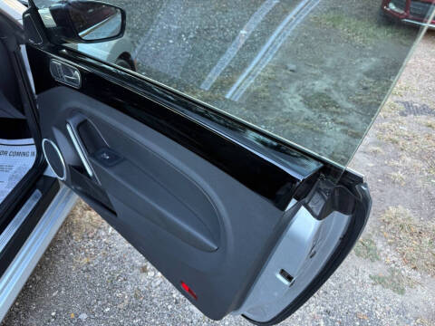 2013 Volkswagen Beetle Convertible Turbo