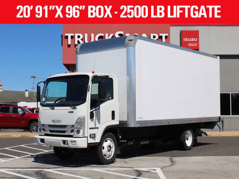 2025 Isuzu NRR's photo