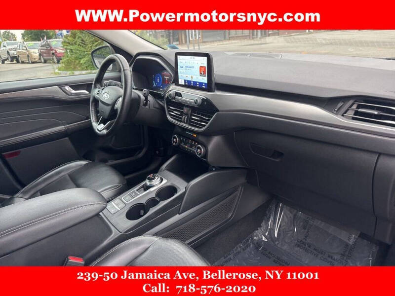 2021 Ford Escape Titanium