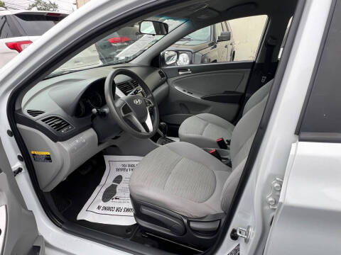 2017 Hyundai Accent SE