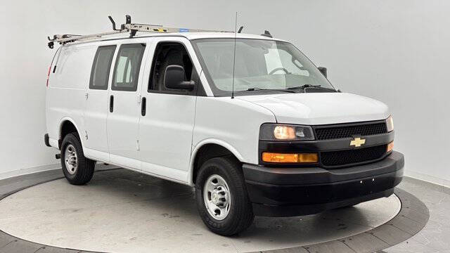 2022 Chevrolet Express 2500