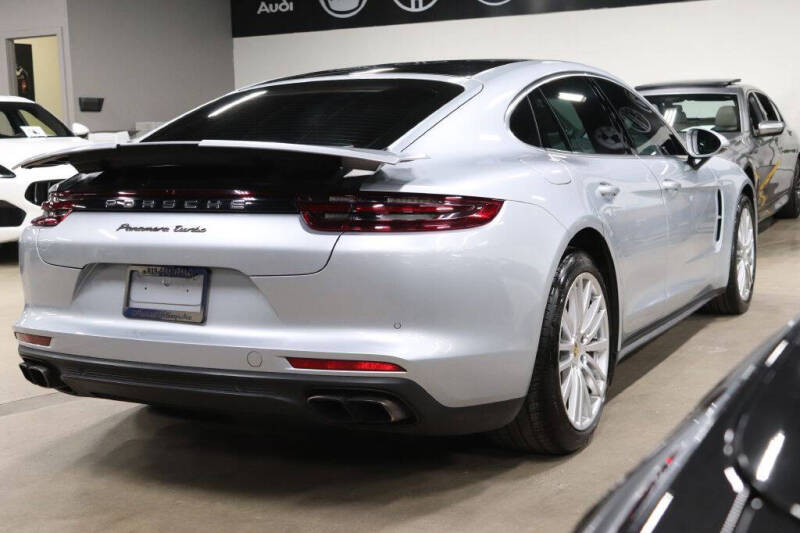2017 Porsche Panamera Turbo