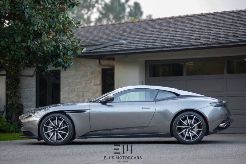 Aston Martin DB11's photo