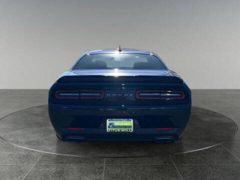2015 Dodge Challenger SXT Plus
