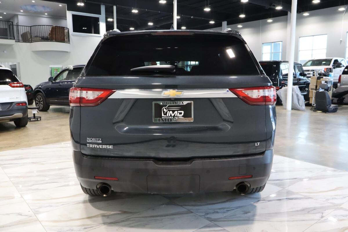 2018 Chevrolet Traverse for sale at IMD MOTORS, INC in Dallas, TX