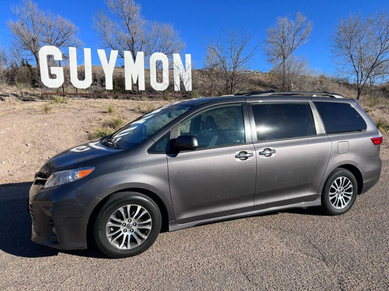 2018 Toyota Sienna for sale at Tiger Auto Sales in Guymon OK