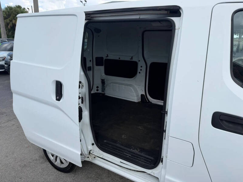 2014 Nissan NV200