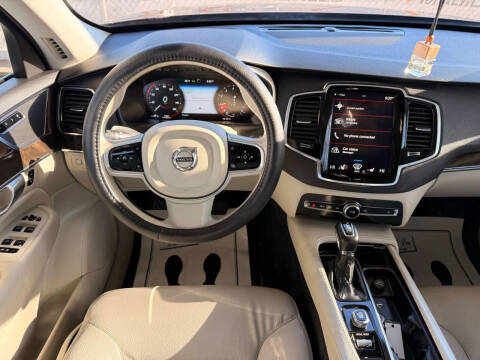 2018 Volvo XC90 T6 Momentum
