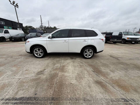 2015 Mitsubishi Outlander SE