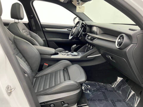 2022 Alfa Romeo Stelvio Veloce