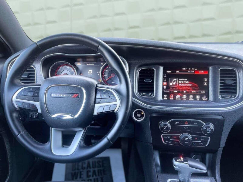 2016 Dodge Charger SXT