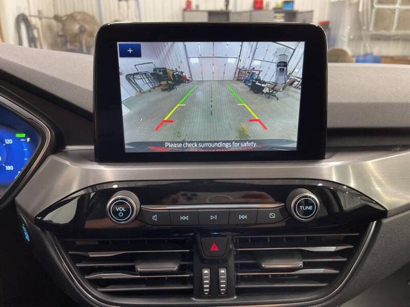 2021 Ford Escape Hybrid Titanium