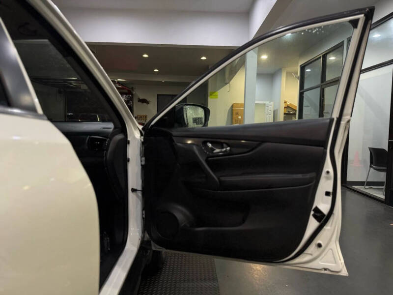 2017 Nissan Rogue Hybrid