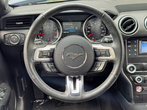 2022 Ford Mustang EcoBoost