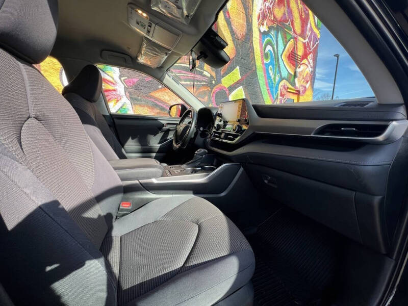 2021 Toyota Highlander Hybrid LE