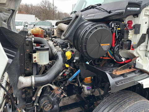 2021 International RH613