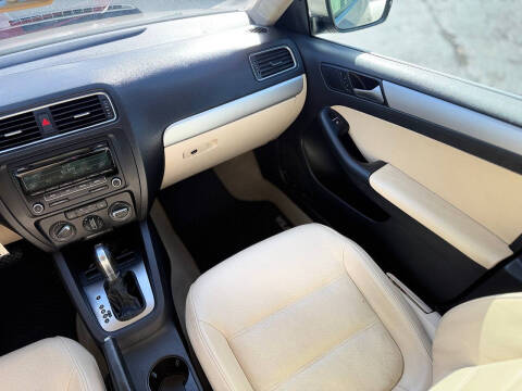 2013 Volkswagen Jetta SE