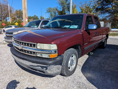 2001 Chevrolet Silverado 1500 for sale at AUTO PROS SALES AND SERVICE in Belleville IL