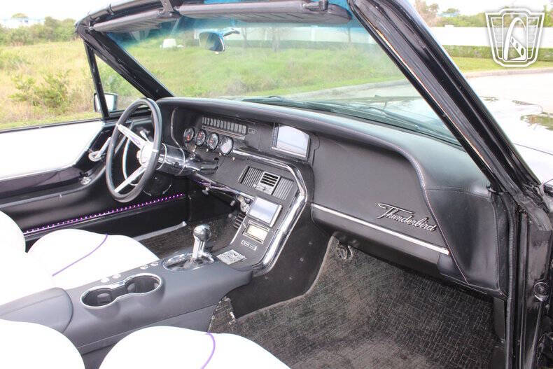 1964 Ford Thunderbird