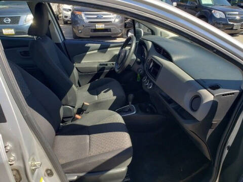 2015 Toyota Yaris 5-Door L