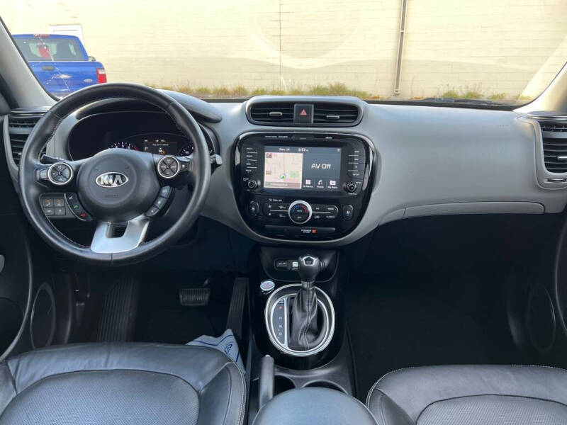 2019 Kia Soul +