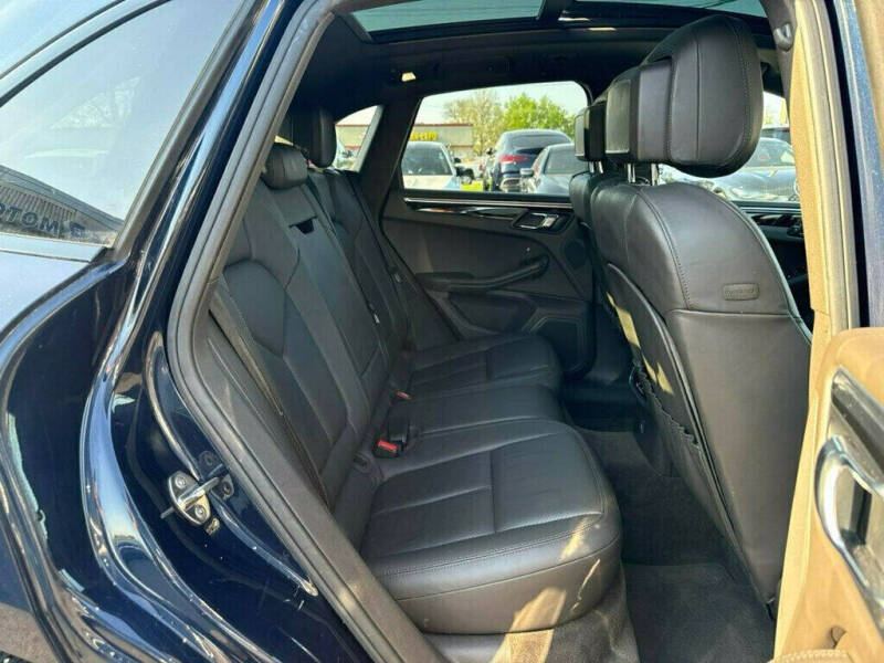 2017 Porsche Macan