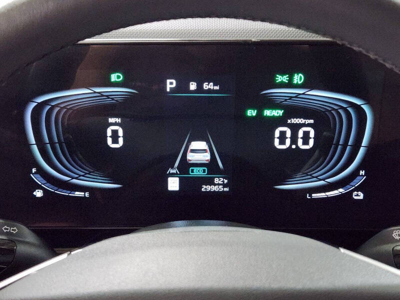 2023 Kia Niro SX