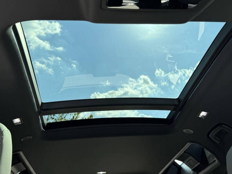 2026 Land Rover Defender 110 P300 S