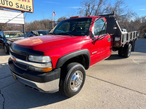 2001 Chevrolet Silverado 3500 for sale at Town and Country Auto Sales in Jefferson City MO