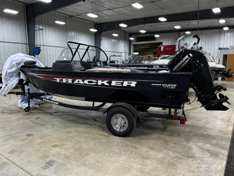 2025 Tracker PRO GUIDE 16 WT