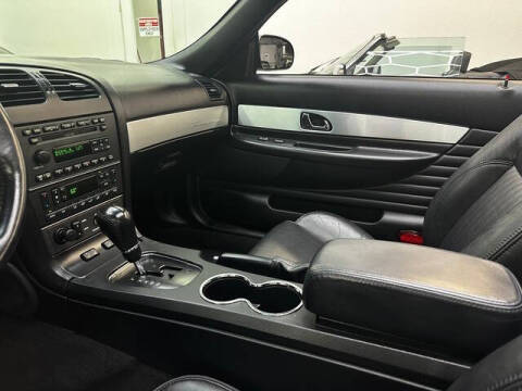 2004 Ford Thunderbird Deluxe