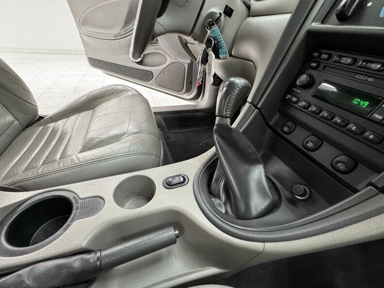 2002 Ford Mustang GT Deluxe