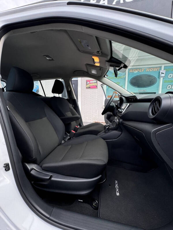 2024 Nissan Kicks S