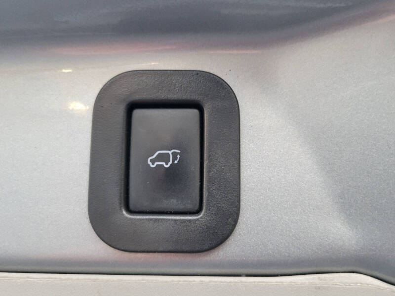 2015 Toyota Sienna XLE 8-Passenger