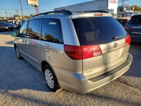 2004 Toyota Sienna LE 7 Passenger