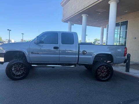 2004 Chevrolet Silverado 2500HD LS