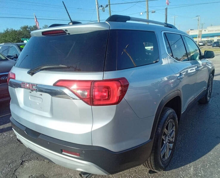 2017 GMC Acadia SLT-1