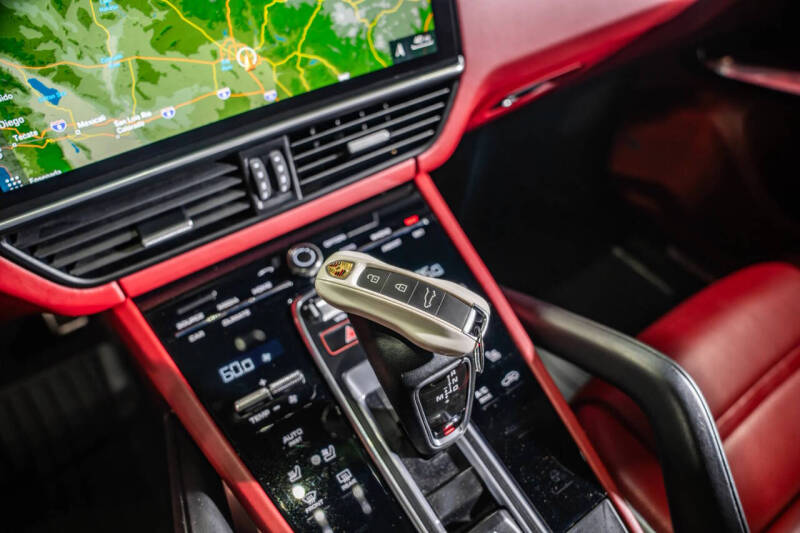 2021 Porsche Cayenne Turbo Coupe