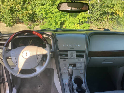 2005 Lincoln Aviator Luxury