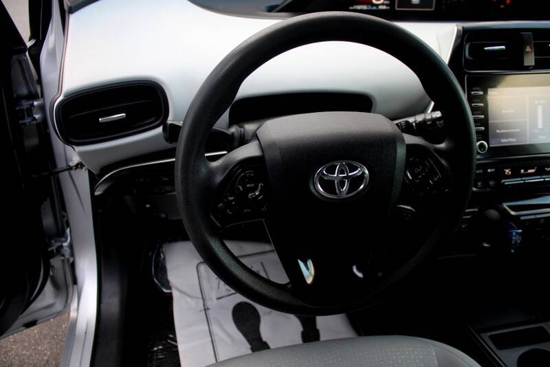 2020 Toyota Prius LE