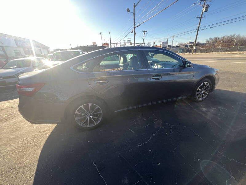 2018 Toyota Avalon XLE