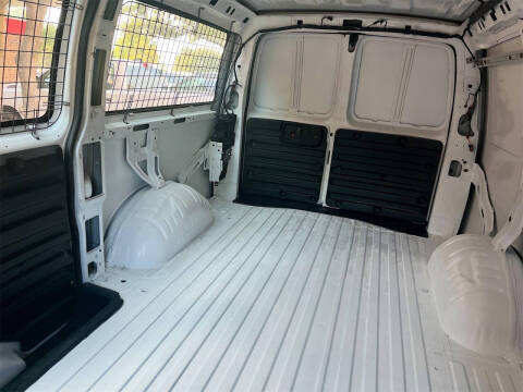 2025 Chevrolet Express 2500