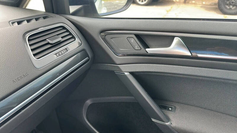 2017 Volkswagen Golf GTI