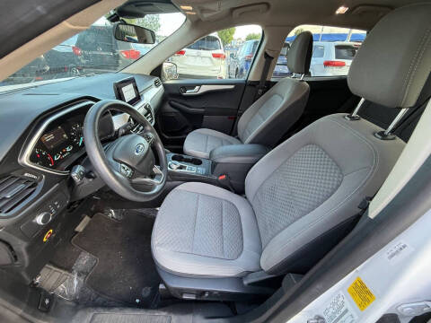2020 Ford Escape SE