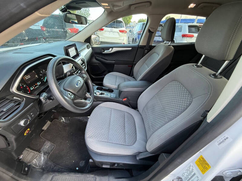 2020 Ford Escape SE