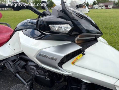 2017 Can-Am SPYDER F3-T SE6