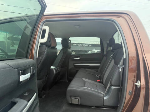 2017 Toyota Tundra SR5